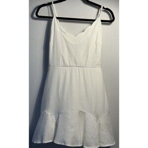 White Lined Sleeveless Perfect  Dress Size Medium Trixxi